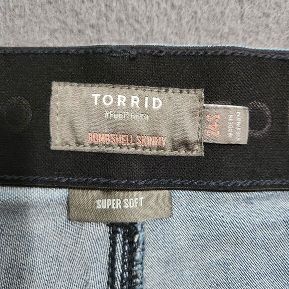 Torrid Women 24S Super Soft High Rise Bombshell Skinny Jeans - Picture 7 of 13